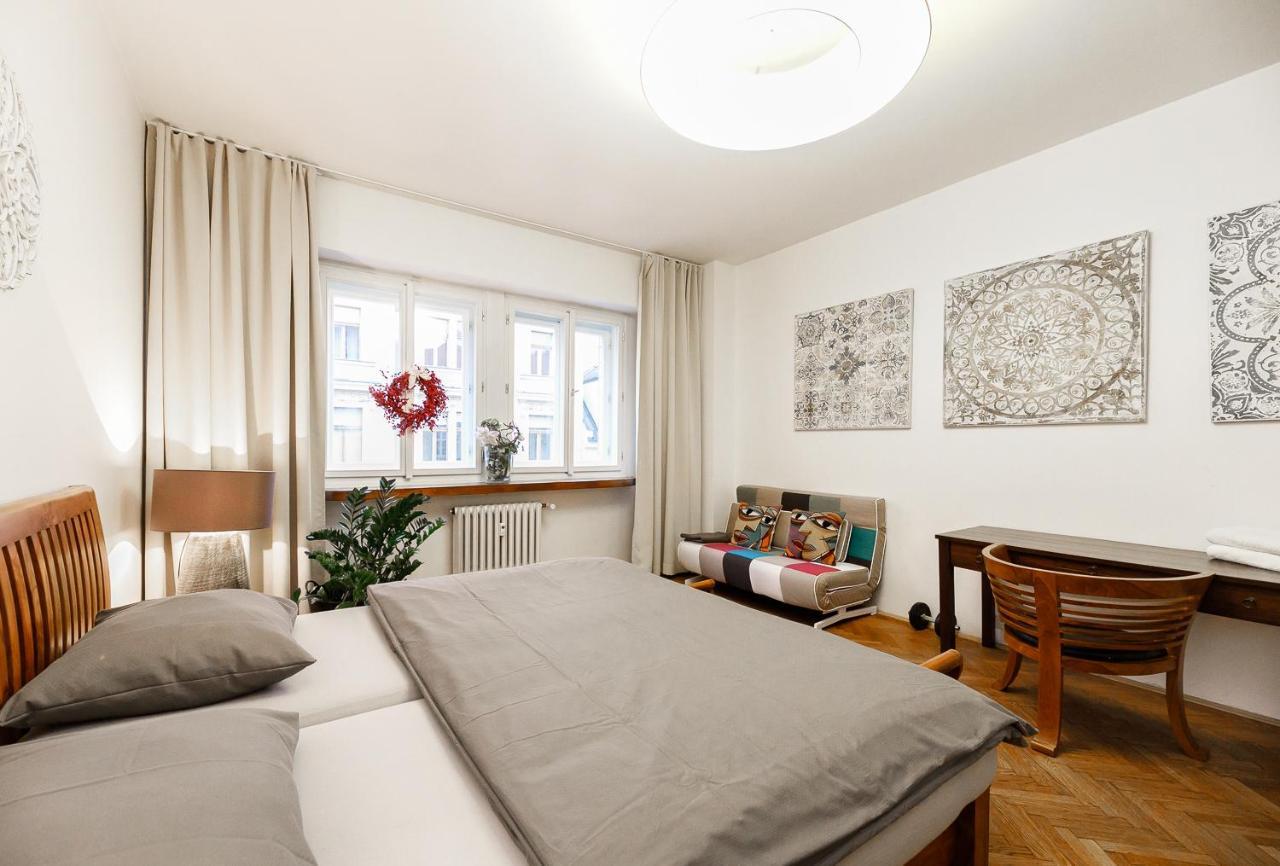 Luxury Apartment Dlouha Praga Esterno foto