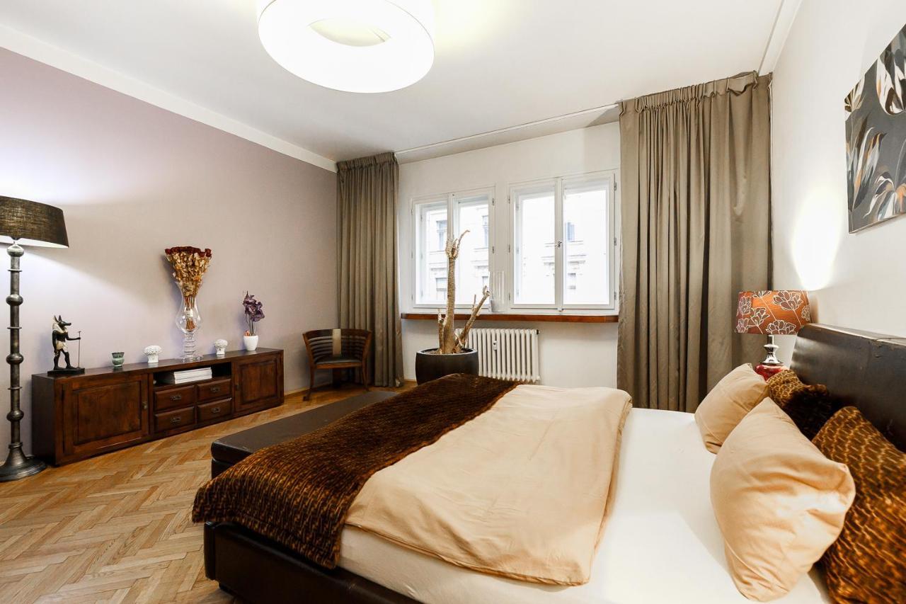 Luxury Apartment Dlouha Praga Esterno foto