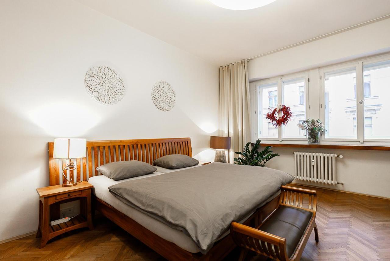Luxury Apartment Dlouha Praga Esterno foto