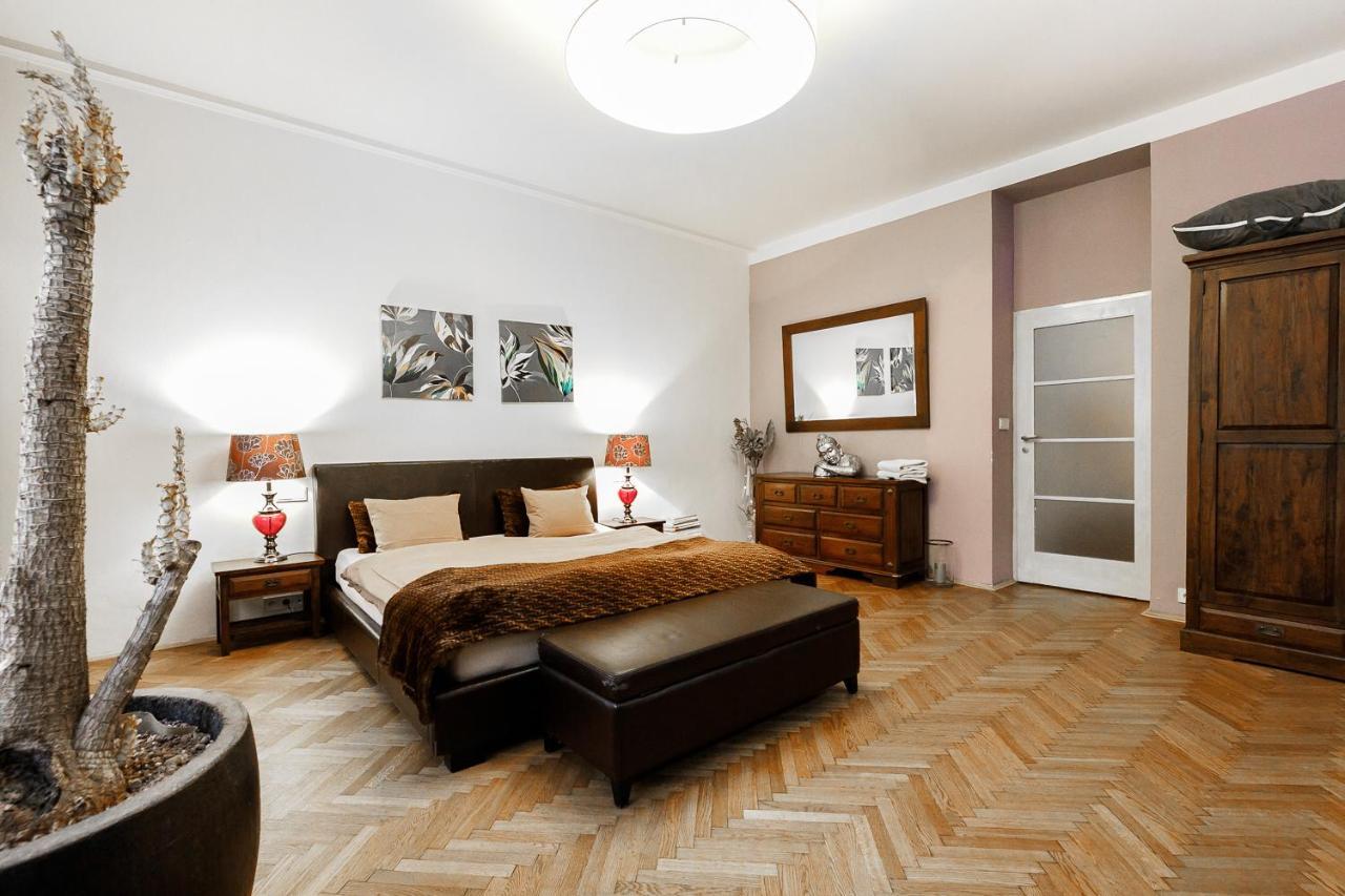 Luxury Apartment Dlouha Praga Esterno foto